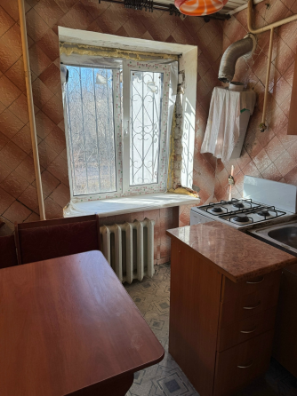 2-х комнатная квартира пос. Восточный ориентир Красная площадь Макеевка