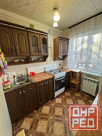 3к кв-л Железнодорожный, этаж 1/5 Макеевка - изображение 1