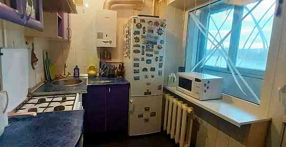 Продам 3х ком. кв-ру на пл.Конституции 3/7 с лифтом Донецк