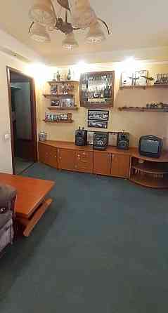 Продам 3х ком. кв-ру на пл.Конституции 3/7 с лифтом Донецк