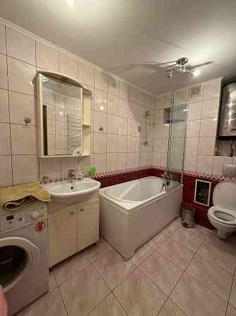 Сдается трехкомнатная в долгосрочную аренду на Донецк Сити Донецк