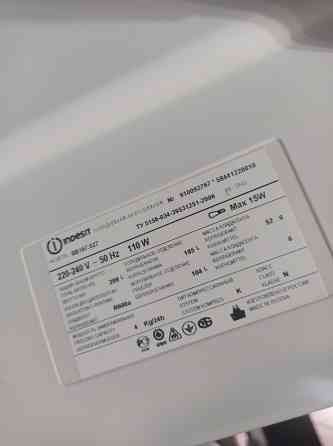 Продам холодильник indesit Донецк