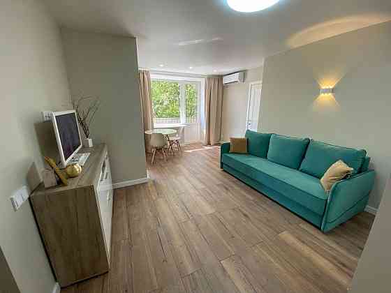 Калининский район. Ул. Капитана Ратникова 2ком. рядом с Заправкой мотор. Донецк