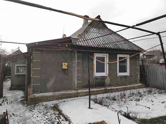 Продам дом на Текстильщике(11 посёлок) под ремонт. 3 комнаты. Участок 4 сотки. Донецк
