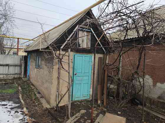 Продам дом на Текстильщике(11 посёлок) под ремонт. 3 комнаты. Участок 4 сотки. Донецк