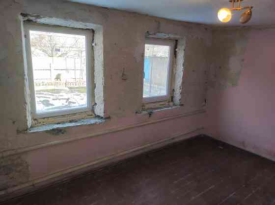 Продам дом на Текстильщике(11 посёлок) под ремонт. 3 комнаты. Участок 4 сотки. Донецк