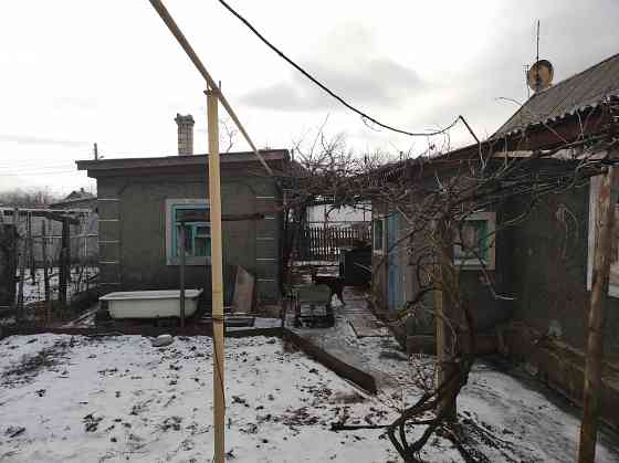 Продам дом на Текстильщике(11 посёлок) под ремонт. 3 комнаты. Участок 4 сотки. Донецк