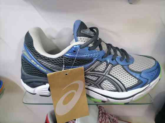 Продам мужские, беговые кроссовки ASICS Макеевка