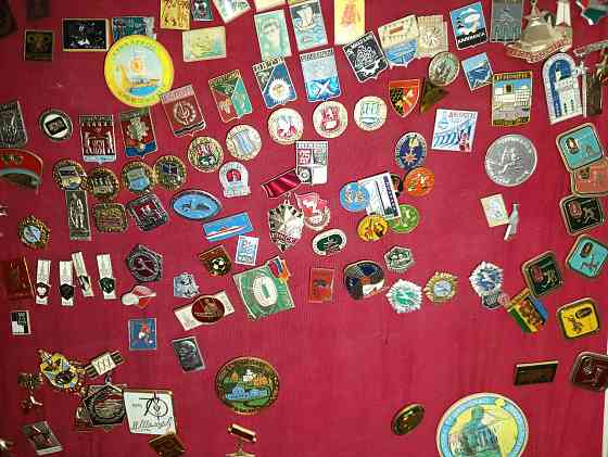 Продам значки ссср. Енакиево