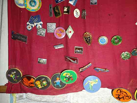 Продам значки ссср. Енакиево