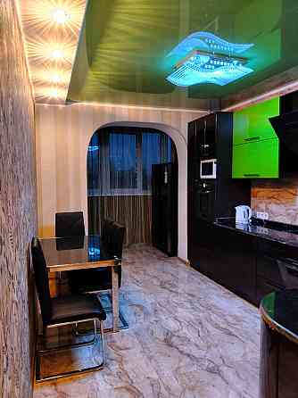 Сдам в Калининском р-не Новострое 2-х комн. Ремонт. Всё есть. Накопительный и нагревательный баки Донецк