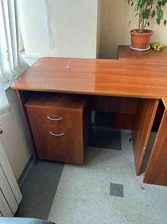 Стол офисный угловой, 150х60х160х50см, б/у Донецк