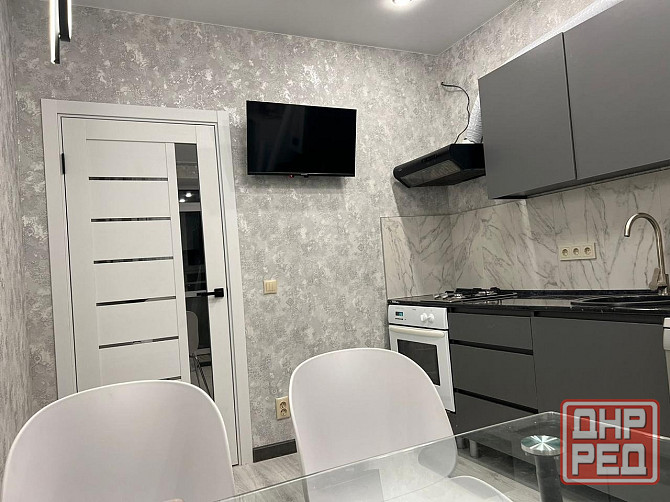 1-ка на площади Ленина, Ворошиловский р-н. Донецк - изображение 2