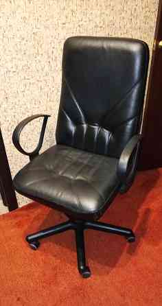 Кресло, кожа. Донецк