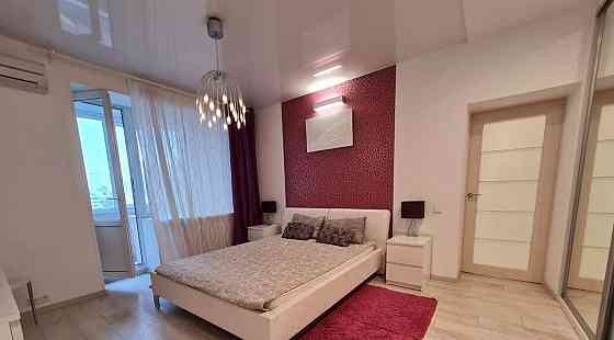 Ворошиловский район, Крытый рынок, Школьный бульвар Донецк