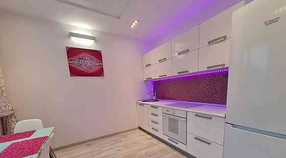 Ворошиловский район, Крытый рынок, Школьный бульвар Донецк