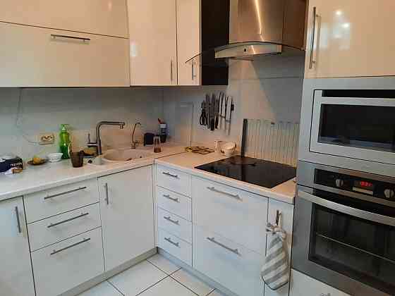 Сдам евродвушку в Приморском районе, пр-кт Строителей на длительный срок от 3 месяцев Мариуполь