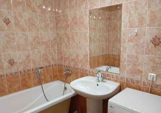 Ворошиловский район, Крупская библиотека, Администрация города Донецк