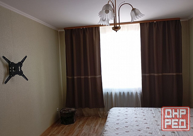 Ворошиловский район, Крупская библиотека, Администрация города Донецк - изображение 2