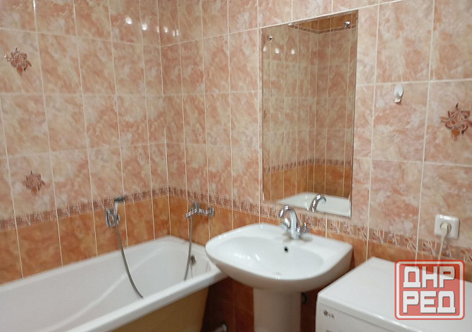 Ворошиловский район, Крупская библиотека, Администрация города Донецк - изображение 6