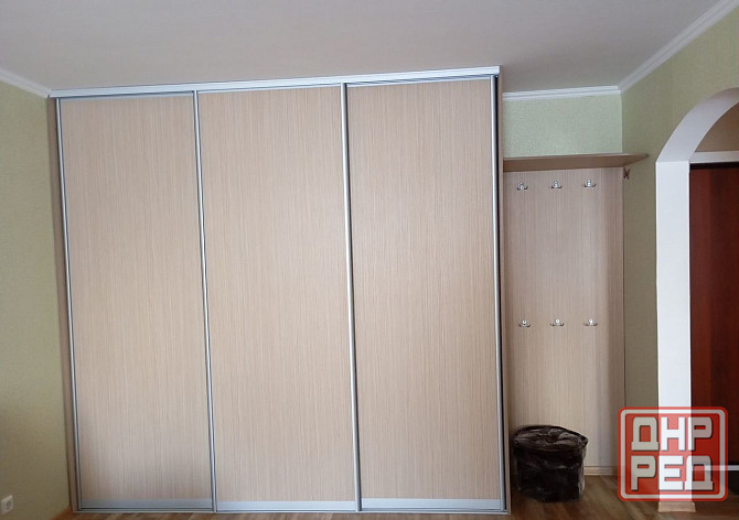 Ворошиловский район, Крупская библиотека, Администрация города Донецк - изображение 3