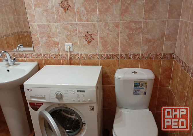 Ворошиловский район, Крупская библиотека, Администрация города Донецк - изображение 7