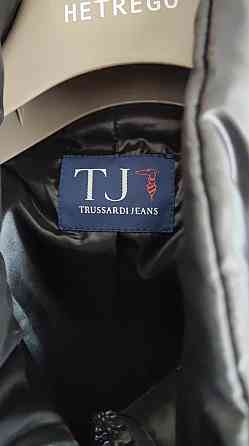 Тренч -куртка Trussardi. Италия. Донецк
