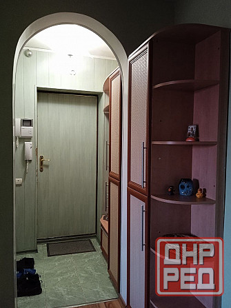 сдам 1-ком кварт. в ворошил.р-не, комсомол.пр-т, отличная, мебель, вся техника, вода. Донецк - изображение 1