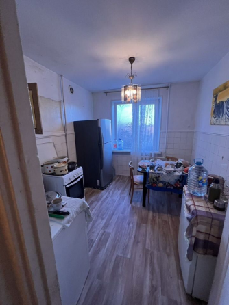 Продается 3 ком Квартира, ор/ир парк Строитель, Калининский район Донецк