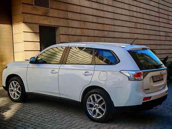2013 Mitsubishi Outlader 2.0 CVT Донецк
