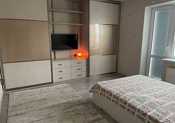 Ворошиловский район, Администрация города, Проспект мира, пешая доступность к Изумруду Донецк