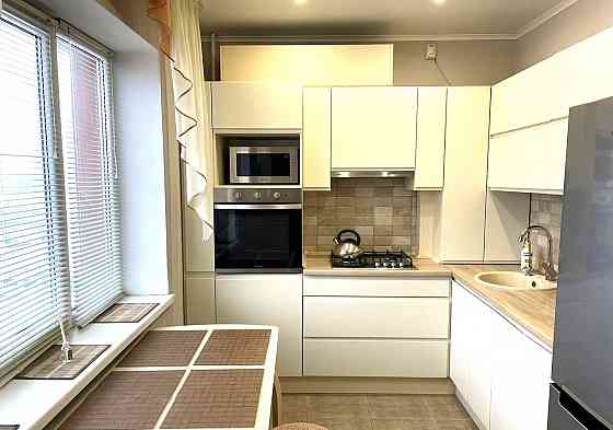 Ворошиловский район, Администрация города, Проспект мира, пешая доступность к Изумруду Донецк