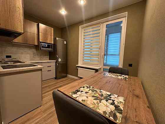 1-ком / Ворошиловский р-н Донецк