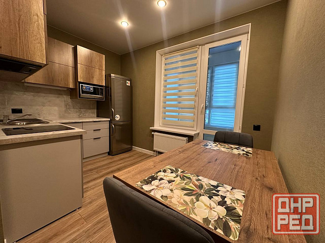 1-ком / Ворошиловский р-н Донецк - изображение 3