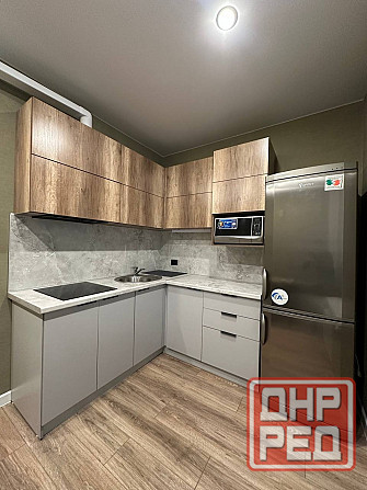 1-ком / Ворошиловский р-н Донецк - изображение 1