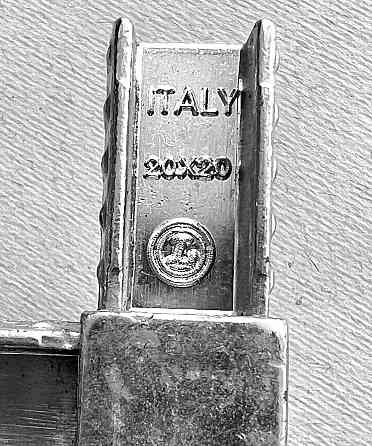 Соединитель металлический для трубы 20х20, Италия. Донецк