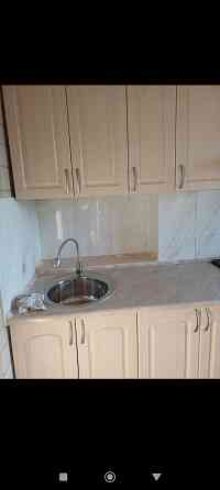 сдам 3 к.кв. калининский р. шевченко- марии ульяновой 25000 р. насос воду добивает. Донецк