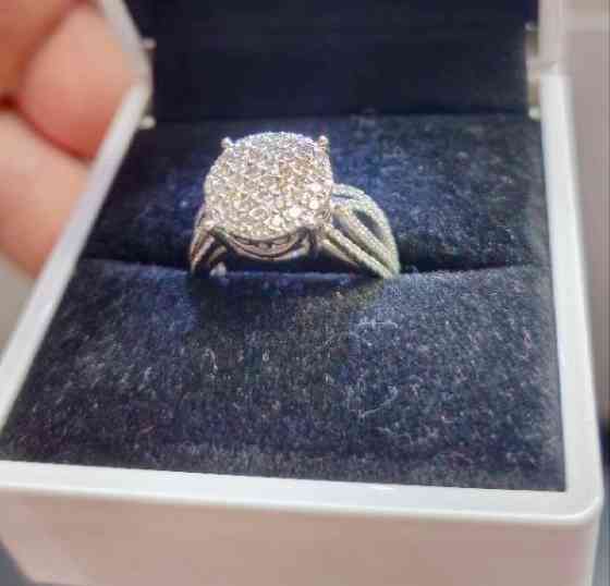 Продам кольцо из белого золота с бриллиантами Донецк