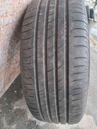 Продаю запаску на тойоту,р 16 Донецк