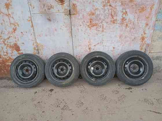 Продаю комплект колёс р 15 на шкоду или фольцваген Донецк