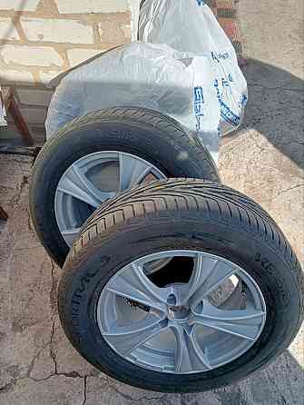 Продам диски с резиной 205/60 R15 в хорошем состоянии. Цена 30 000 руб. Донецк