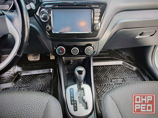 2015 Kia Rio 1.4 автомат 60 тыс км Донецк - изображение 5