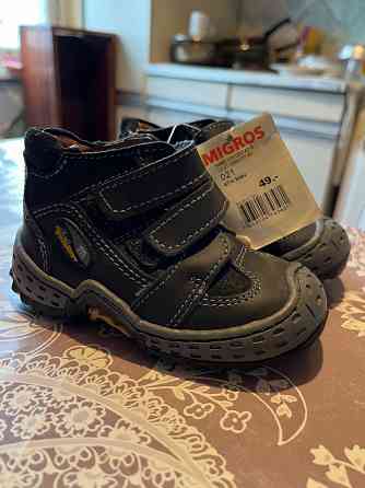 Детские фирменные кожаные ботиночки Донецк