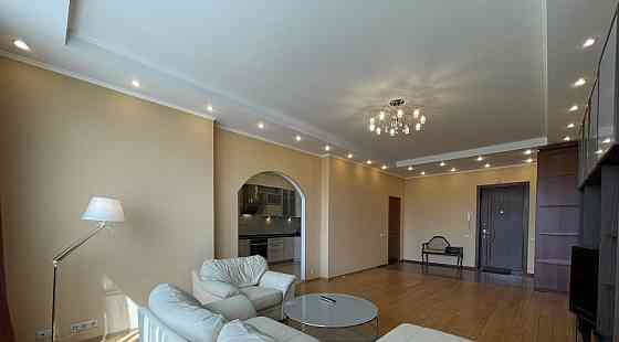 Сдается 2-комнатная квартира в Пролетарском районе. Квартира общей площадью 85м2, находится на 4/10 Донецк