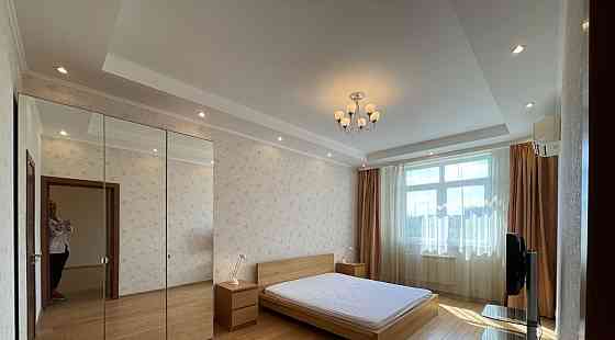 Сдается 2-комнатная квартира в Пролетарском районе. Квартира общей площадью 85м2, находится на 4/10 Донецк