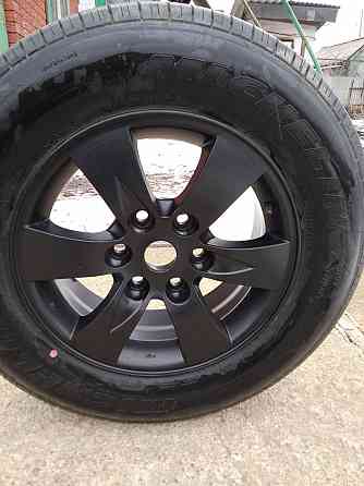 Продам запаску, размер 245/65/R17 Макеевка
