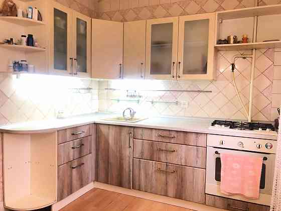 продажа 4-к квартиры донецк, киевский район (микрорайон привокзальный, улица артёма 210 б) Донецк