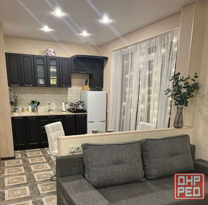 Сдаю евродвушку 37.0 м² этаж 2/8 Ворошиловский район, Крытый рынок, пешая доступность к набережной Донецк - изображение 1