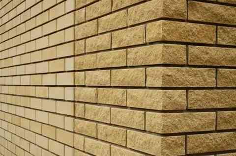 Кирпич фасадный полнотелый гиперпрессованный Харцызск