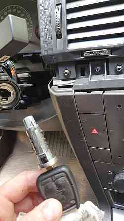 Аварийное вскрытие ,замена ,ремонт ,установка замков . Квартиры ,гаражи , машины . Донецк